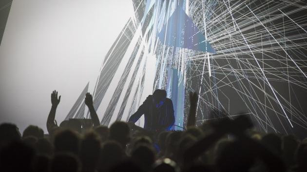 Opportunity: Québec-UK Connections Rival Consoles at MUTEK 2015, Montreal © Caroline Hayeur