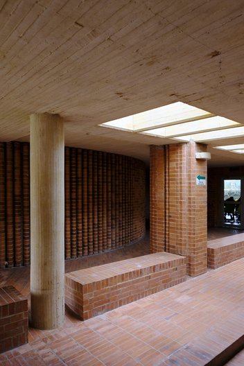 Complex Compositions of Texture, Detail, Space and Light at Gimnasio Fontana School - a project of Maestro de Obra Alfonso Lopez © Dominic Oliver Dudley
