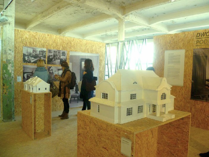 A model of an early twentieth-century residence part of the exhibition IN-HABITATION organised by The Institute of Architecture Foundation in Crakow 
