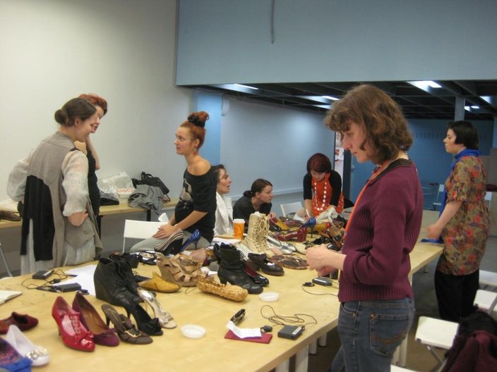 Fashion curation workshop led by Amy De La Haye 